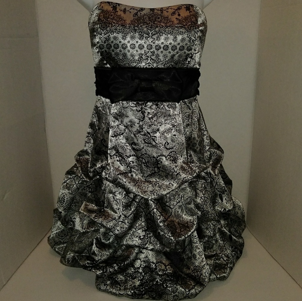 Ruby Rox strapless pickup skirt …